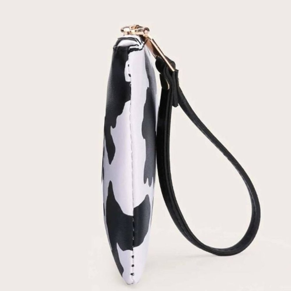 Cow Pattern Wristlet New - Picture 2 of 2